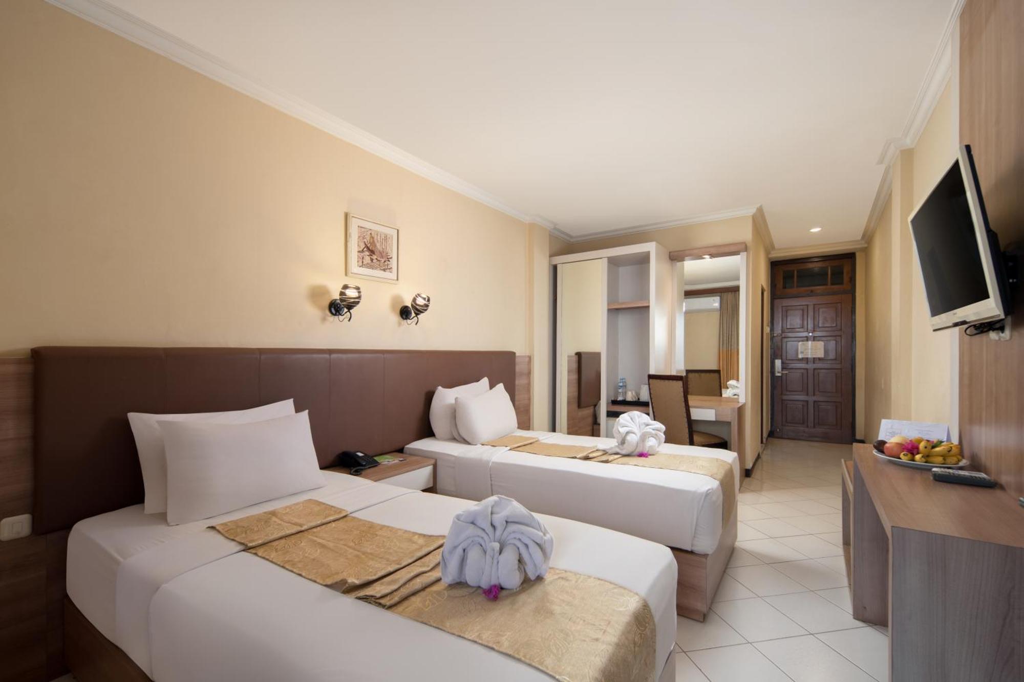 Royal Hotel And Convention Tretes Prigen Exterior foto