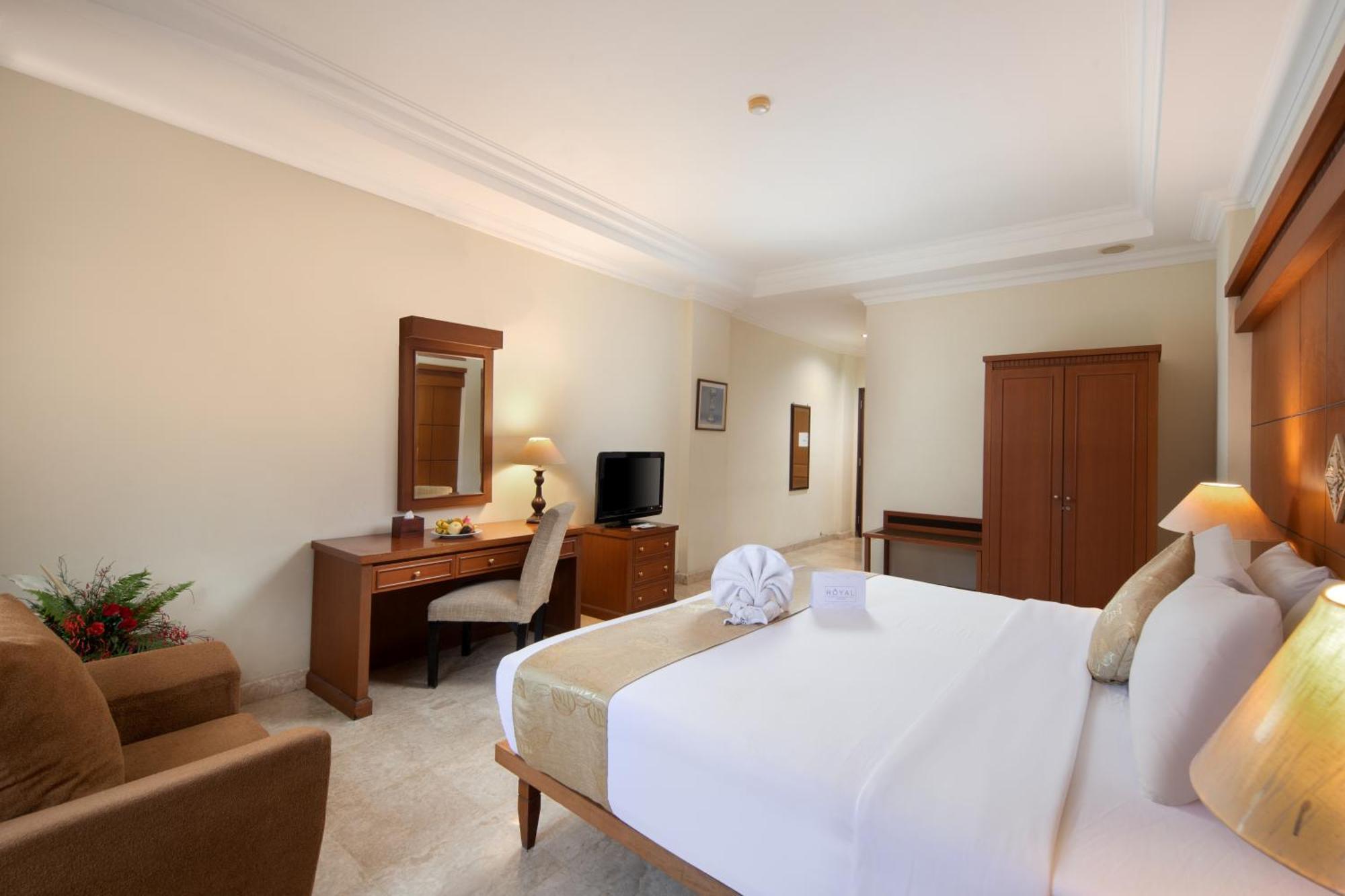 Royal Hotel And Convention Tretes Prigen Exterior foto